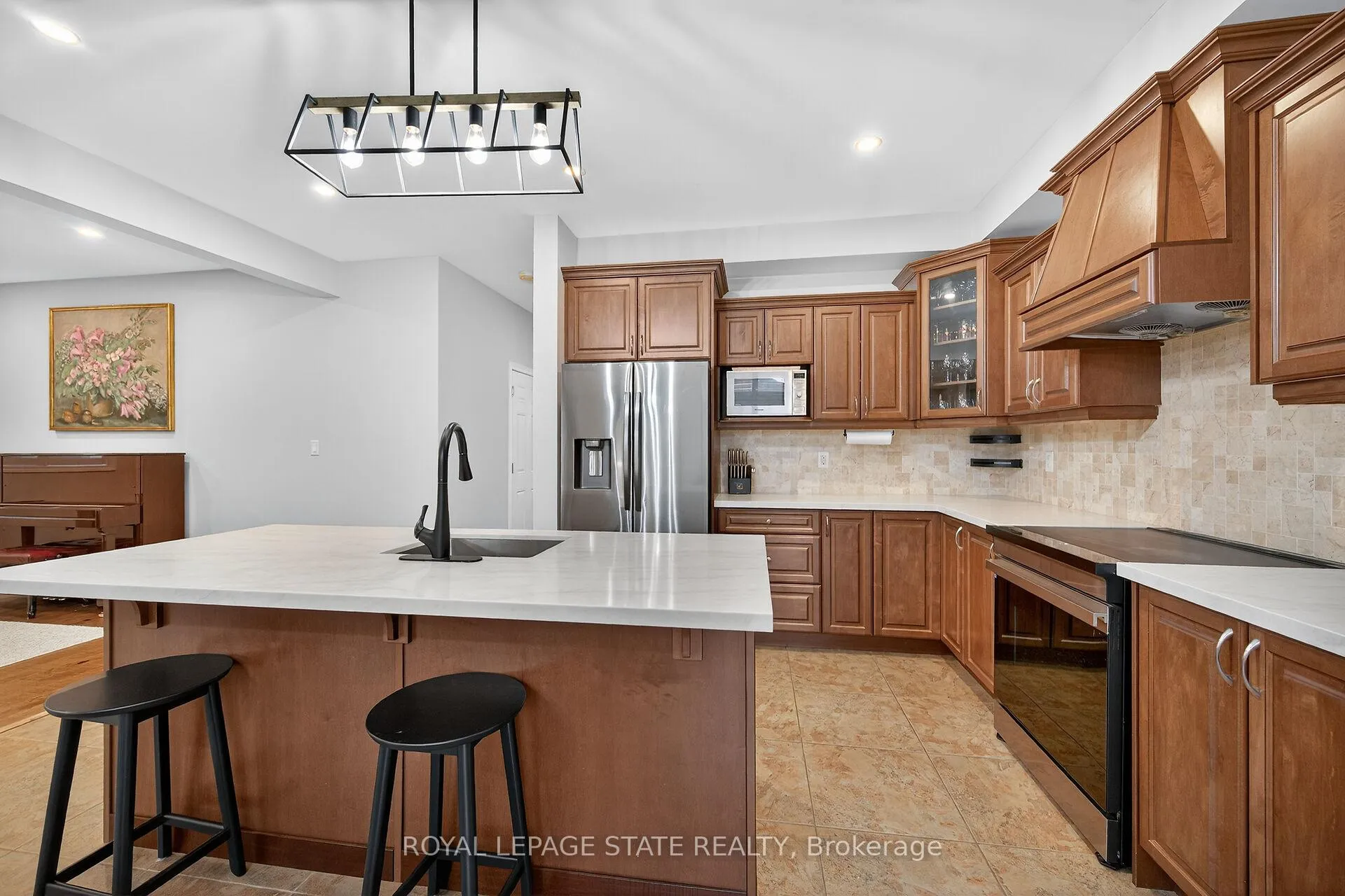 Photo 7 of 181 Springview Drive, Hamilton, Waterdown — HOMEH