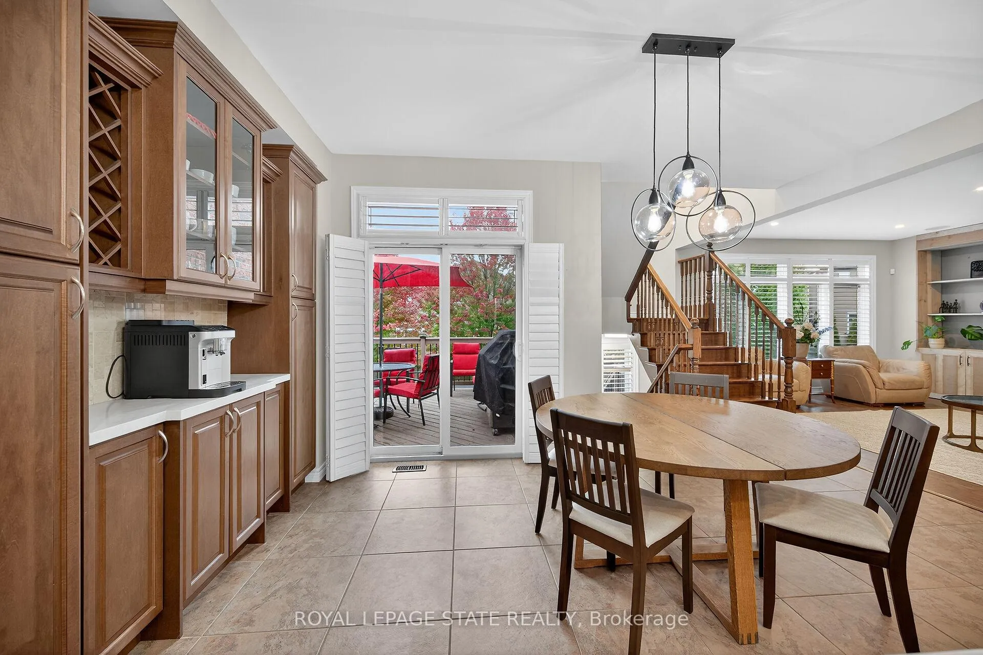 Photo 9 of 181 Springview Drive, Hamilton, Waterdown — HOMEH