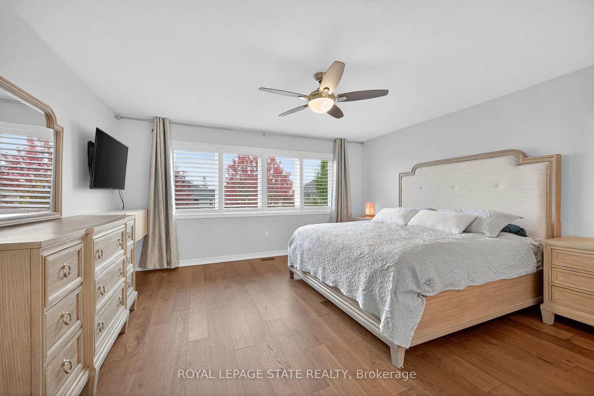 Photo 14 of 181 Springview Drive, Hamilton, Waterdown — HOMEH