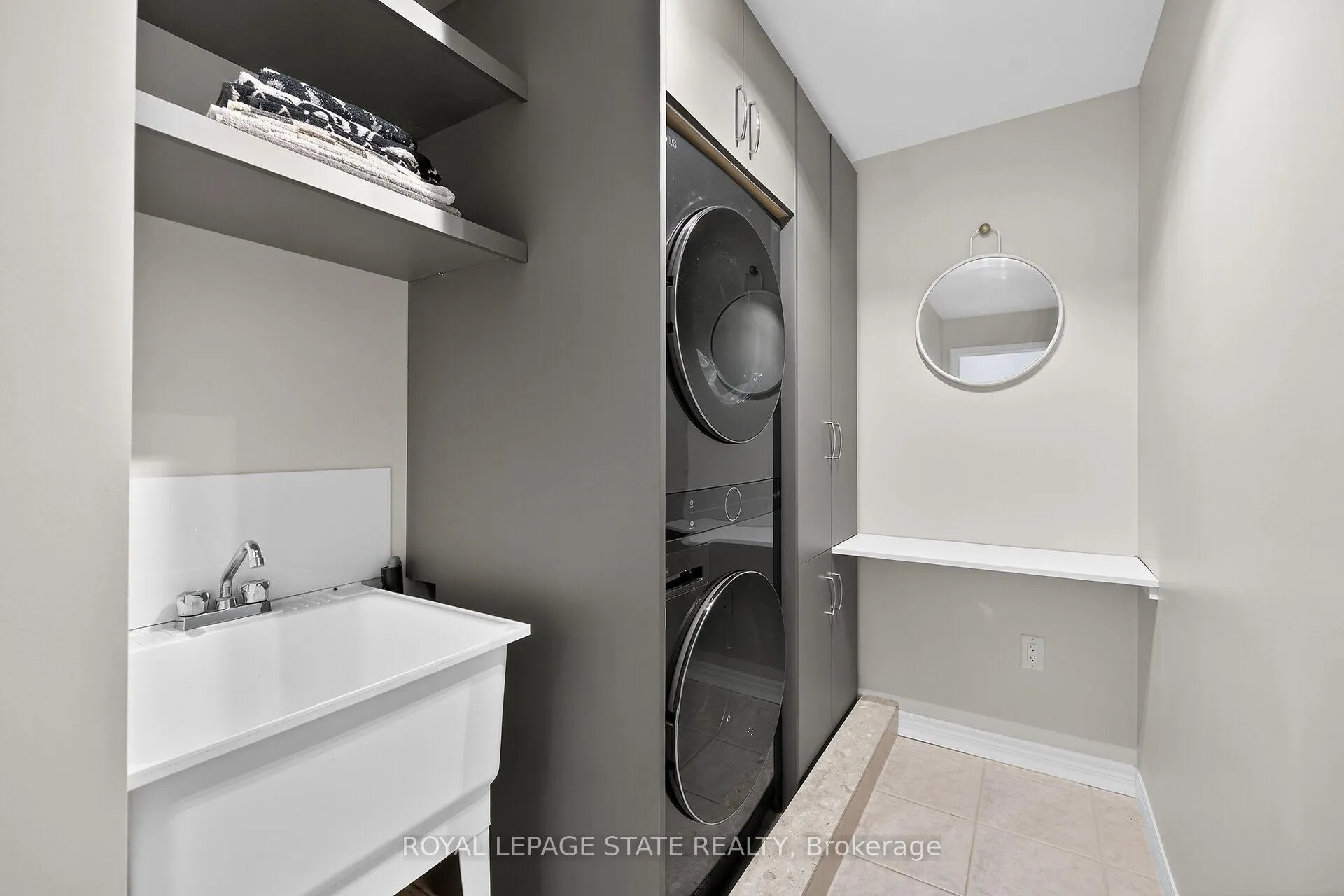 Photo 18 of 181 Springview Drive, Hamilton, Waterdown — HOMEH