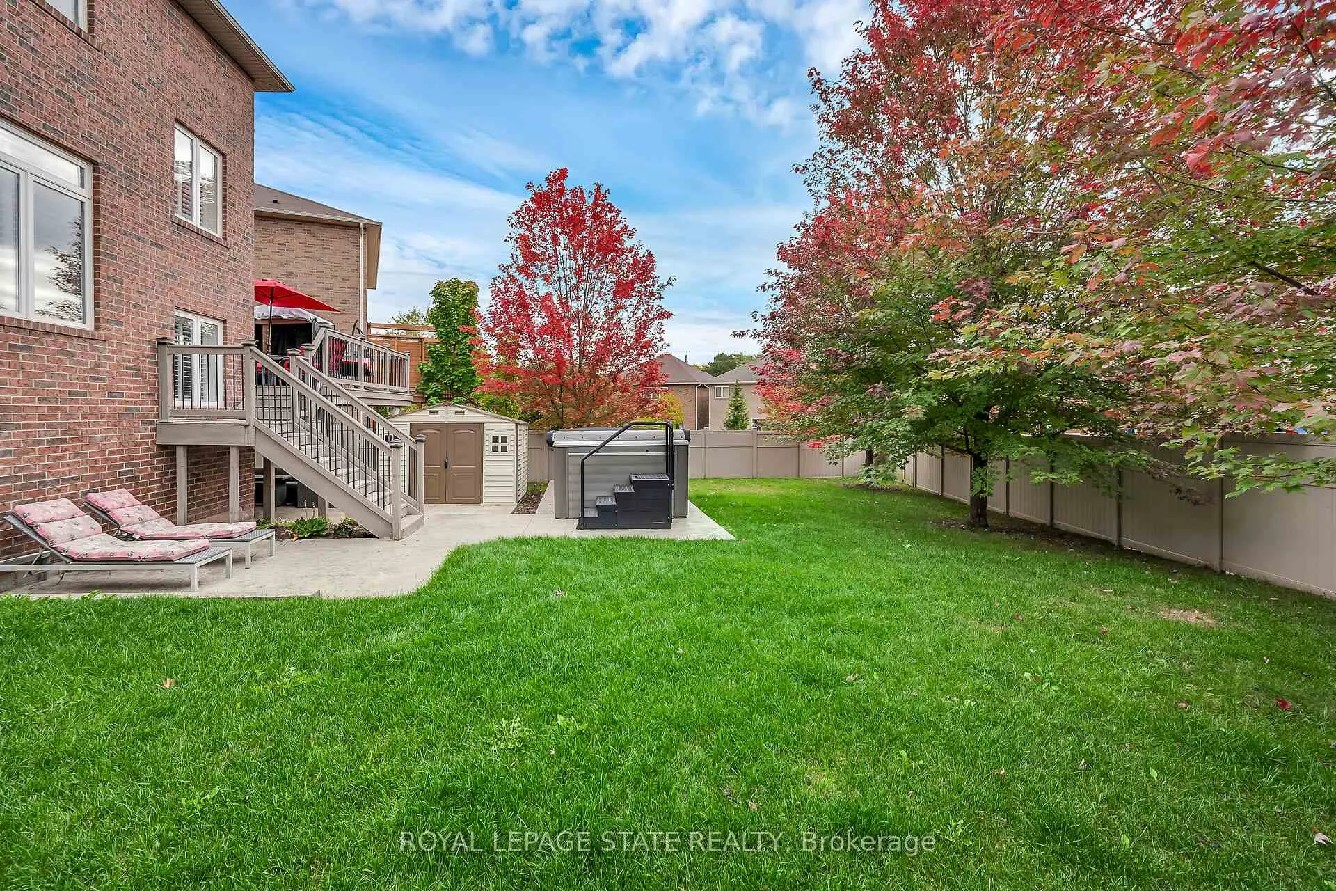 Photo 31 of 181 Springview Drive, Hamilton, Waterdown — HOMEH