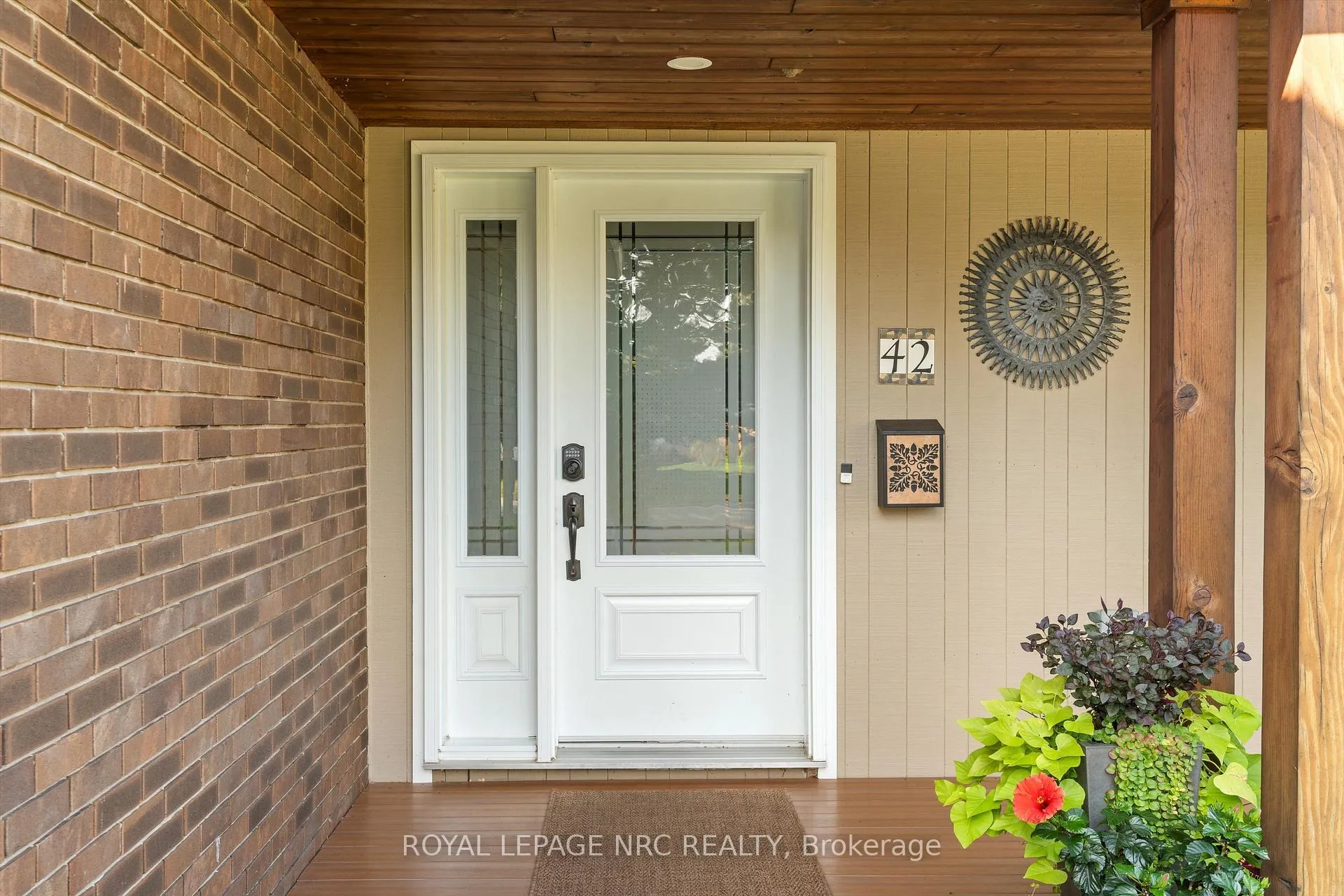 Photo 5 of 42 The Cedars, St. Catharines, Vine/Linwell — HOMEH