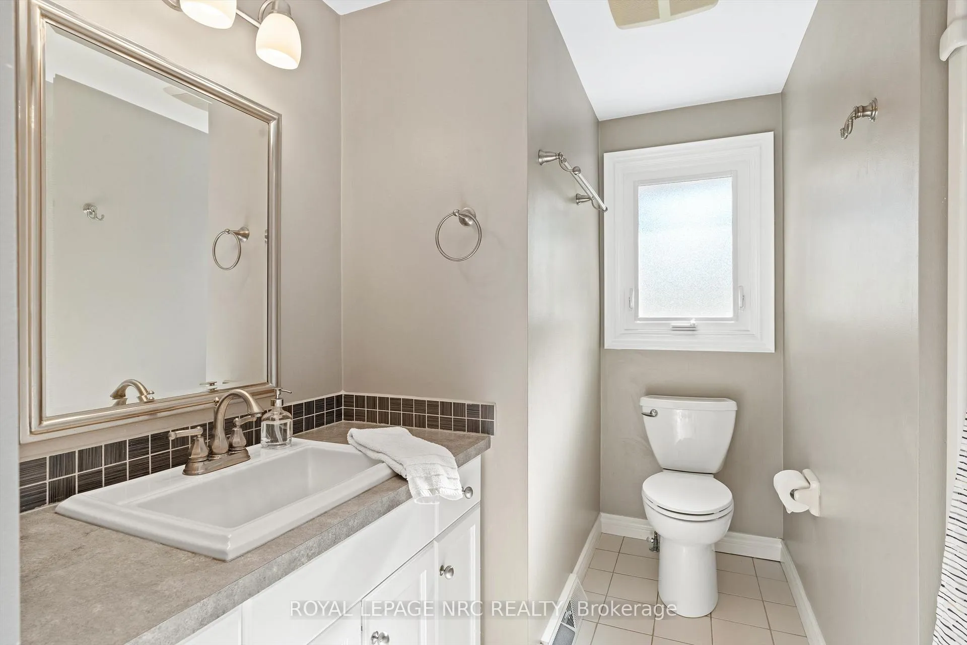 Photo 31 of 42 The Cedars, St. Catharines, Vine/Linwell — HOMEH