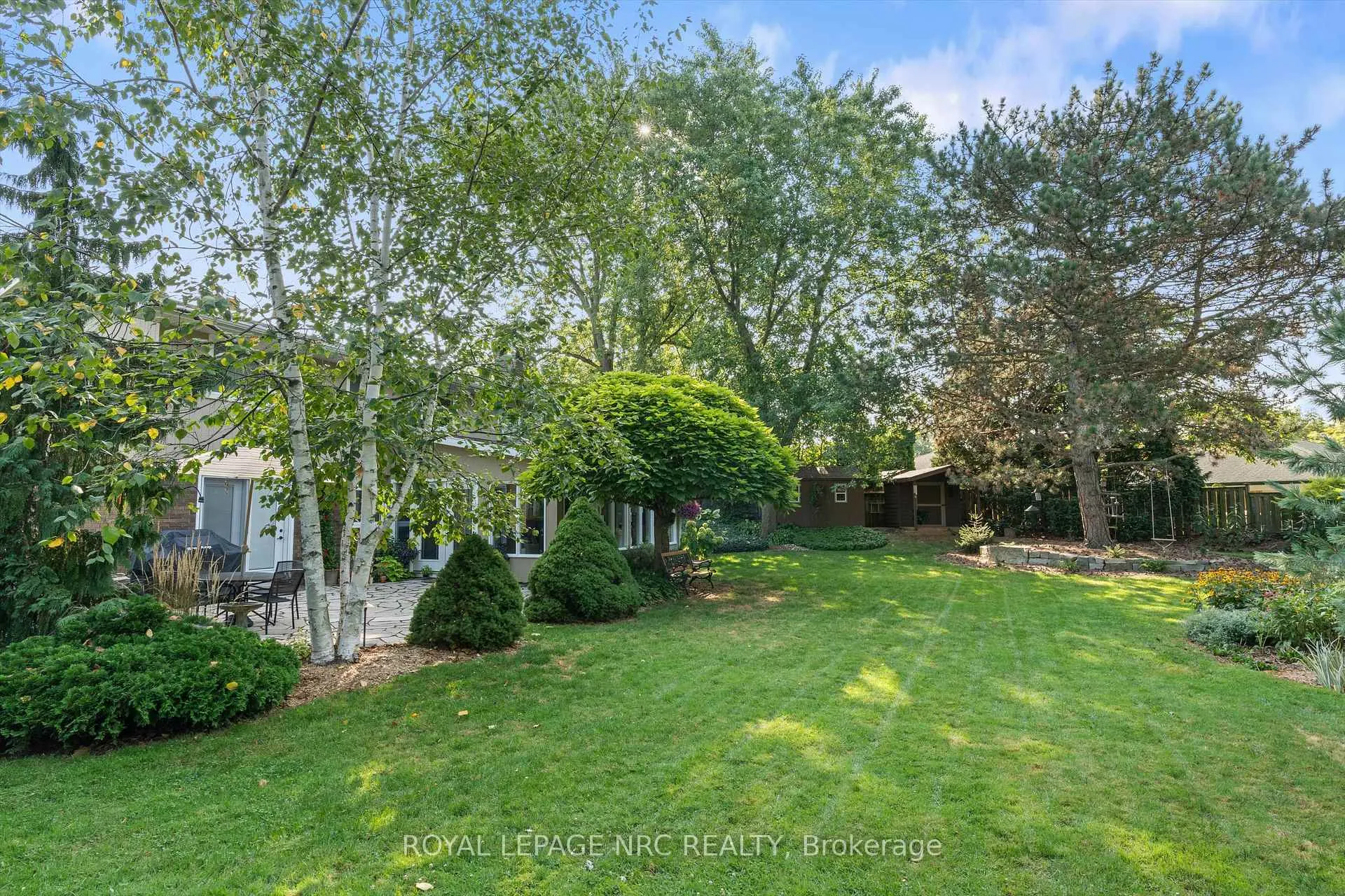 Photo 43 of 42 The Cedars, St. Catharines, Vine/Linwell — HOMEH