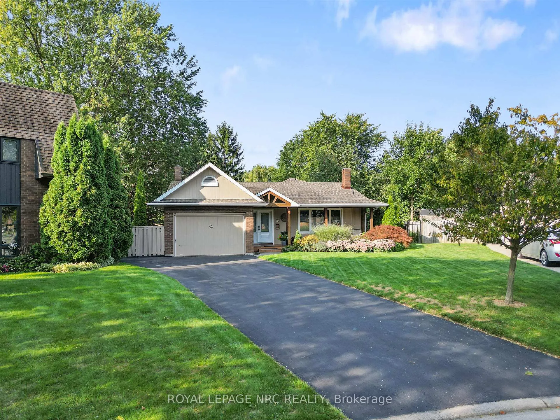 Photo 49 of 42 The Cedars, St. Catharines, Vine/Linwell — HOMEH