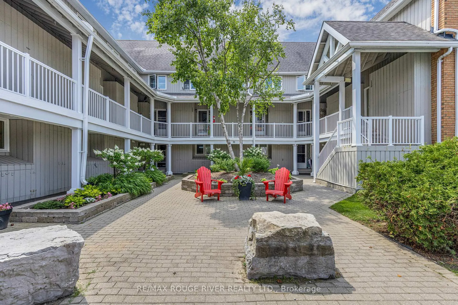 Front of Unit 121, 8 Ramblings Way