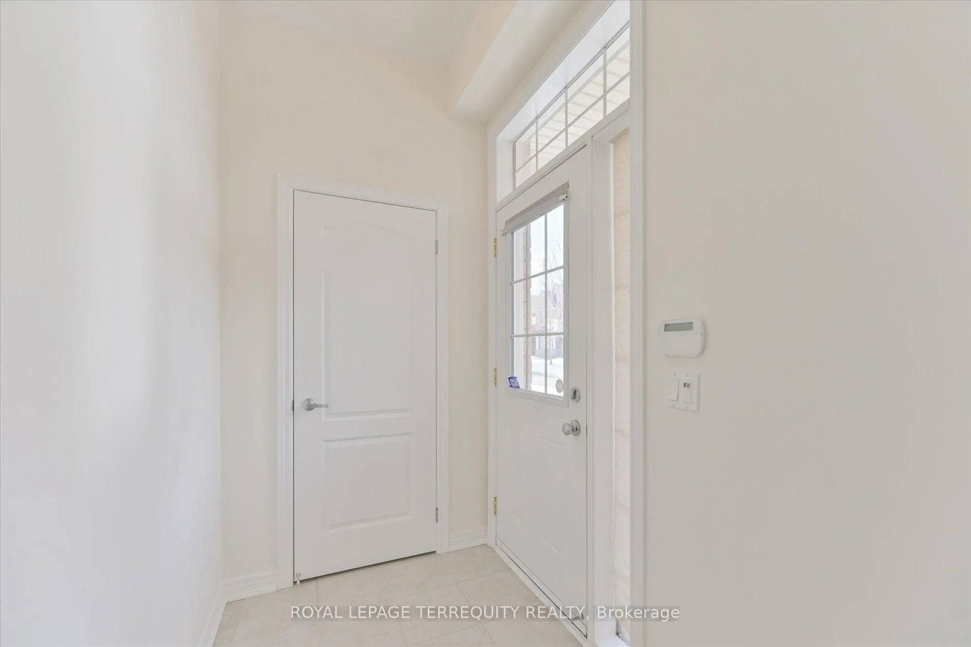Photo 4 of 34 Tufo Avenue, Markham, Victoria Square — HOMEH