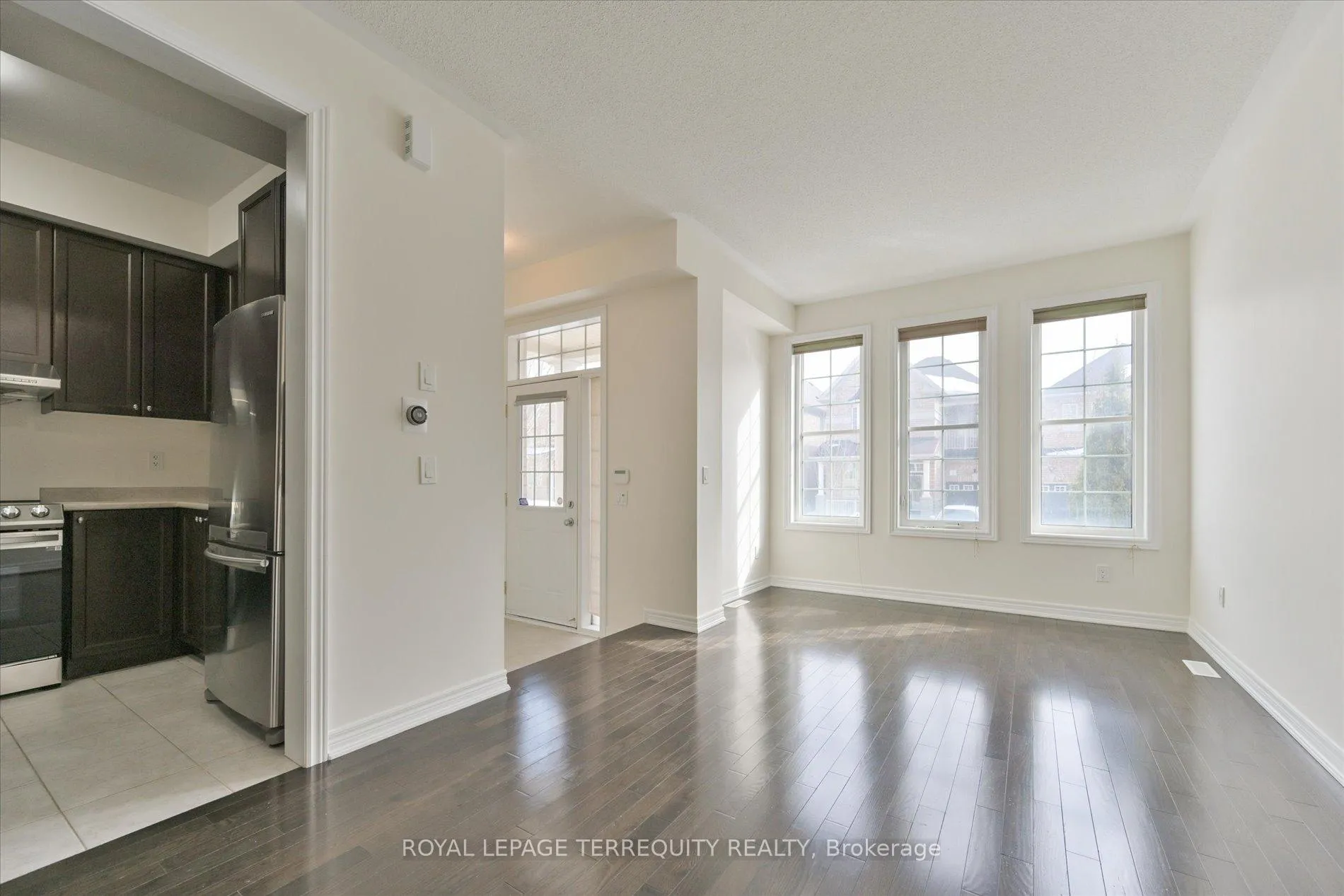Photo 6 of 34 Tufo Avenue, Markham, Victoria Square — HOMEH