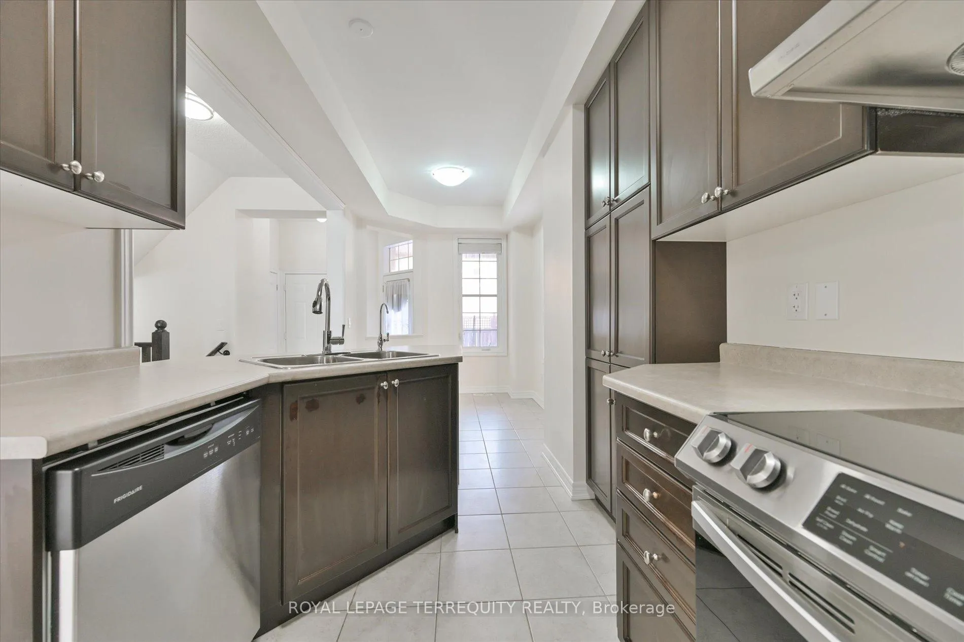 Photo 8 of 34 Tufo Avenue, Markham, Victoria Square — HOMEH