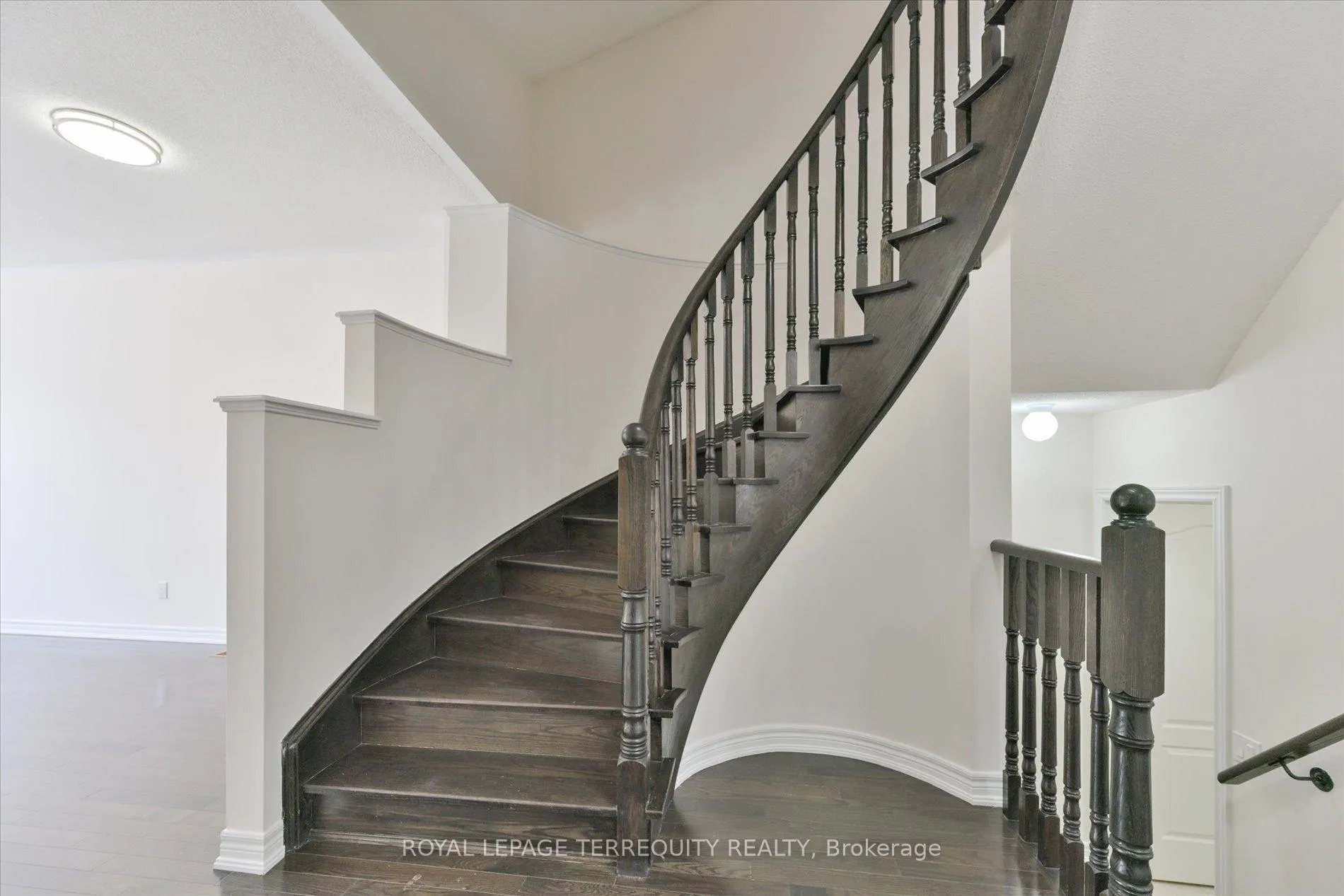 Photo 14 of 34 Tufo Avenue, Markham, Victoria Square — HOMEH