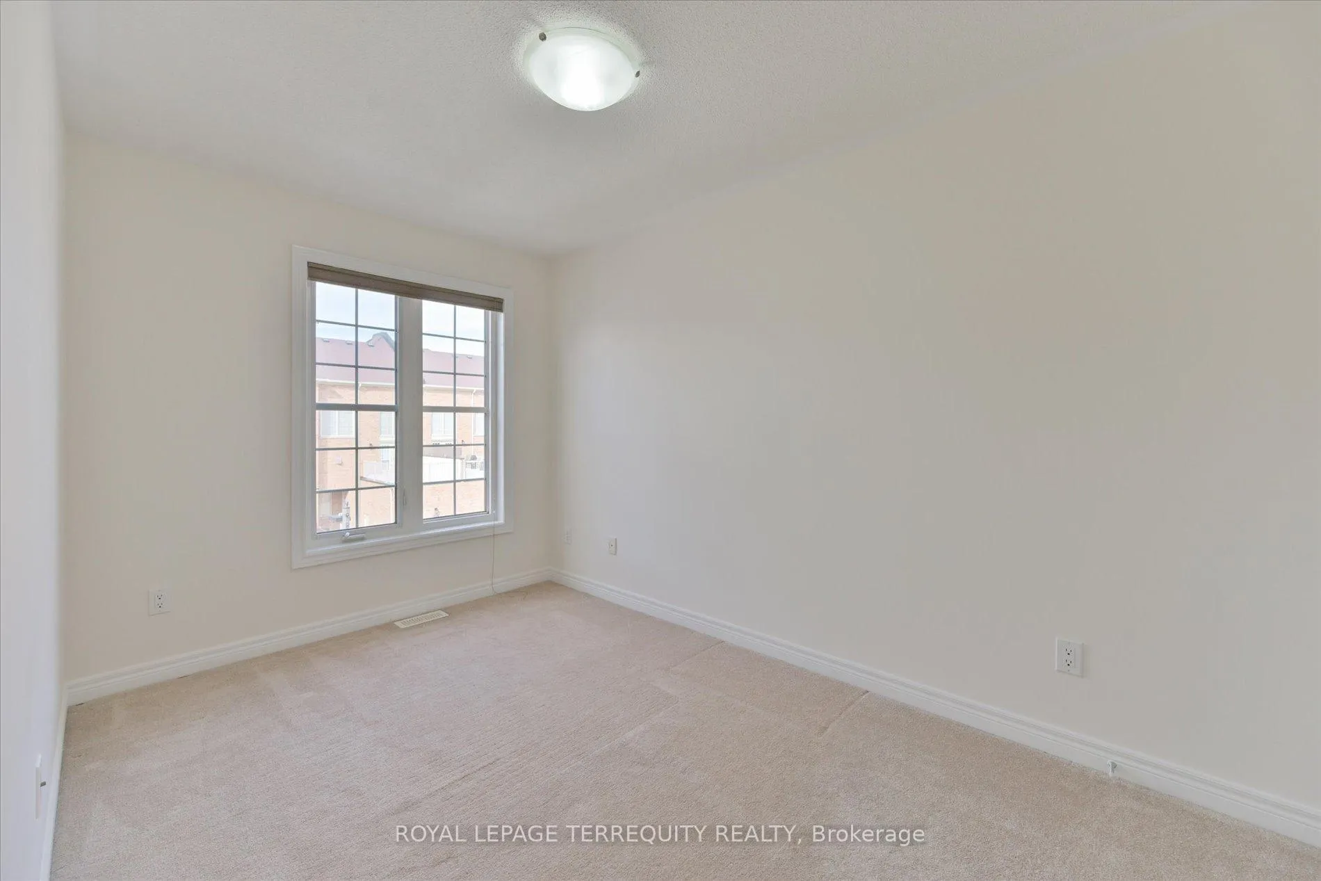 Photo 30 of 34 Tufo Avenue, Markham, Victoria Square — HOMEH