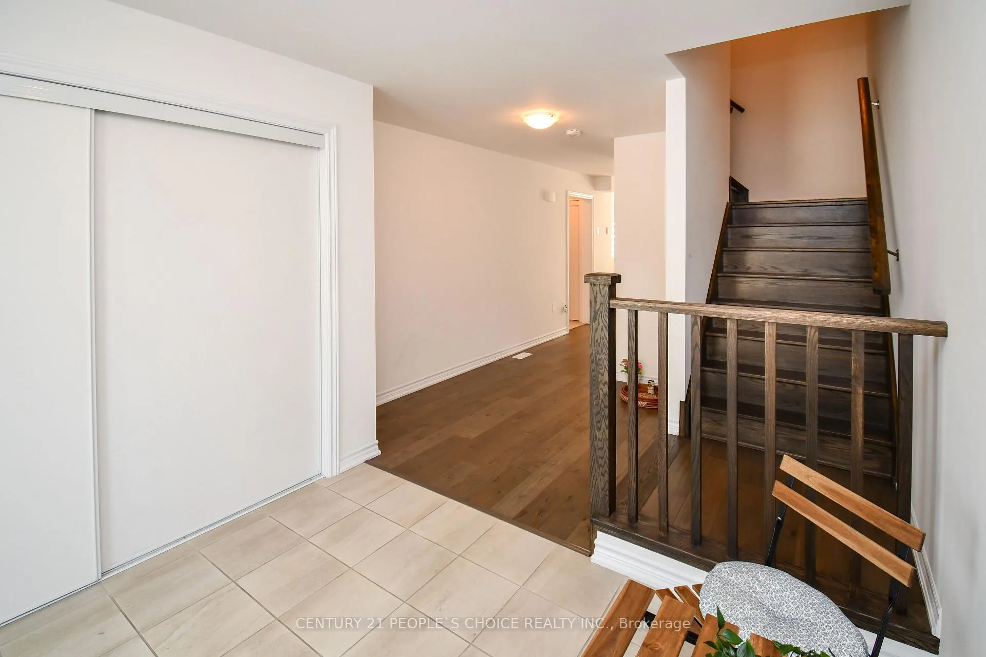 Photo 11 of 114 Mabern Street, Barrie, Rural Barrie Southwest — HOMEH