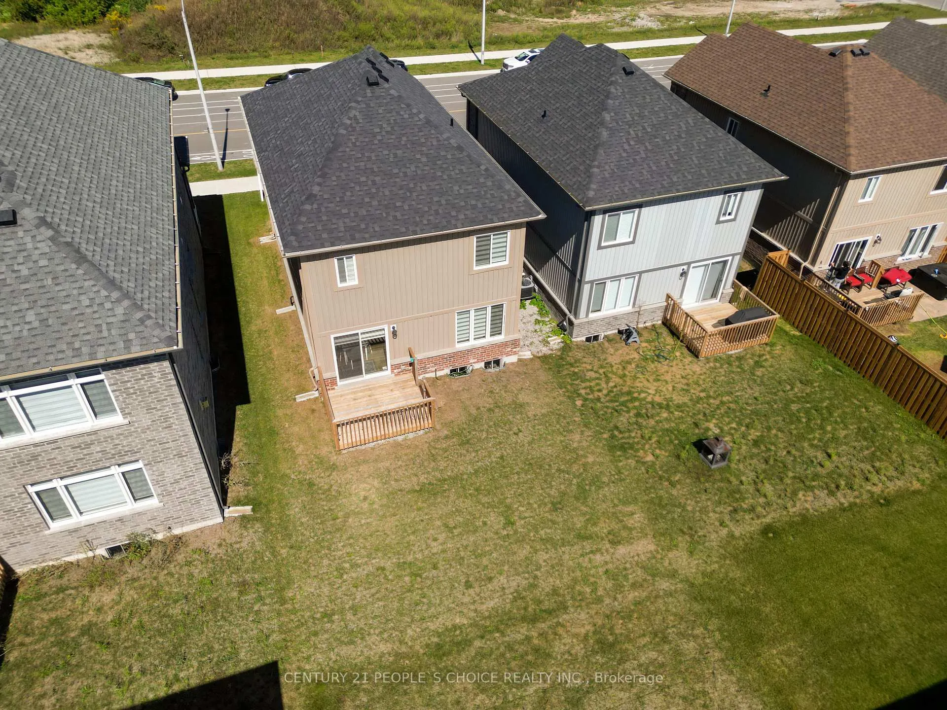 Photo 32 of 114 Mabern Street, Barrie, Rural Barrie Southwest — HOMEH