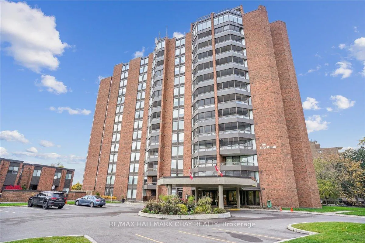 Front of Unit 106, 181 Collier Street