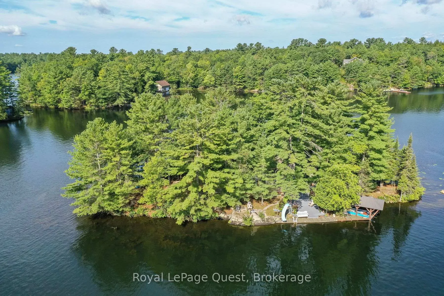 Photo 4 of 1 Island 4SR, Gravenhurst, Wood (Gravenhurst) — HOMEH