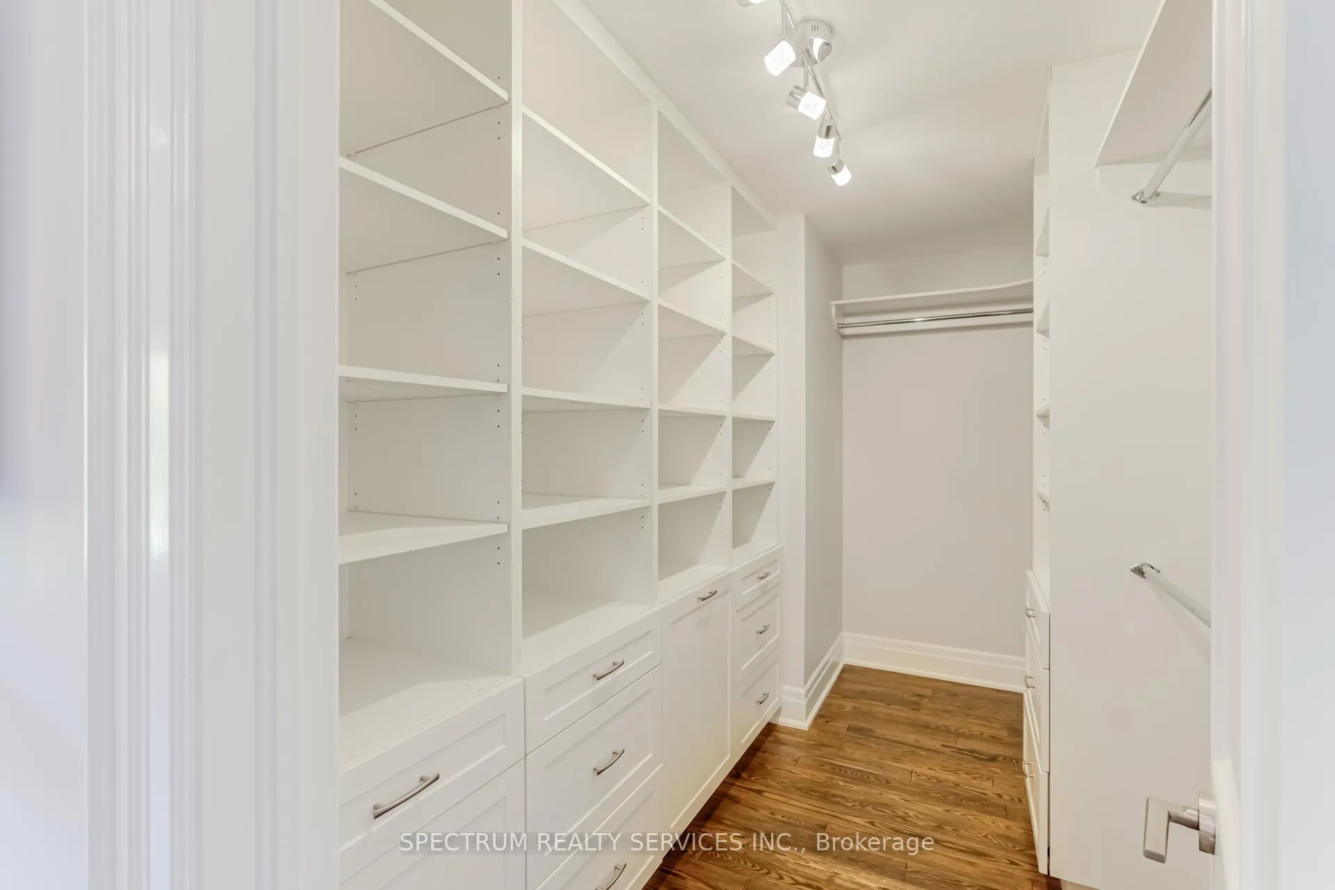 Photo 20 of 16 Donlea Drive, Toronto, Leaside — HOMEH