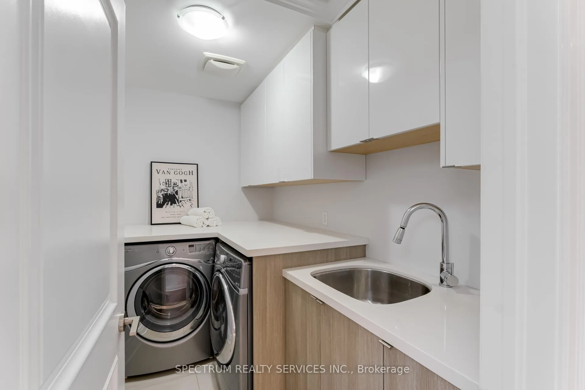 Photo 28 of 16 Donlea Drive, Toronto, Leaside — HOMEH