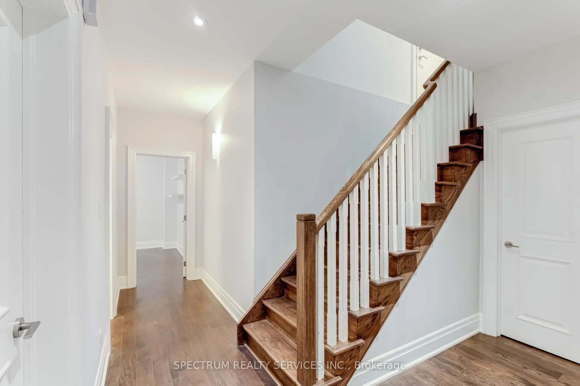 Photo 29 of 16 Donlea Drive, Toronto, Leaside — HOMEH