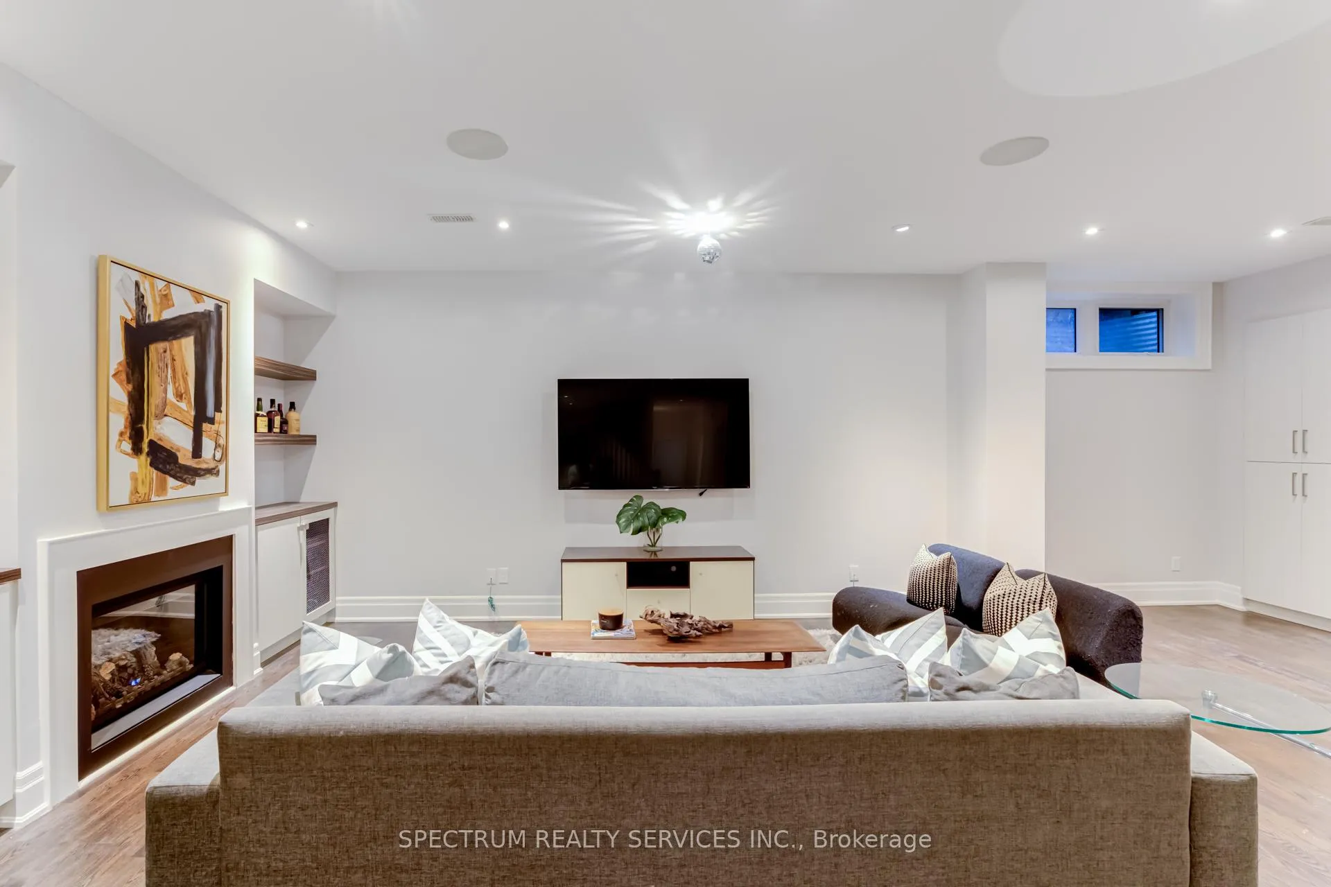 Photo 33 of 16 Donlea Drive, Toronto, Leaside — HOMEH