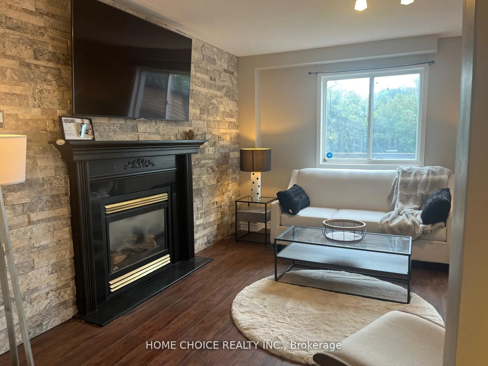 Photo 11 of 14 Snowy Owl Crescent, Barrie, Little Lake — HOMEH