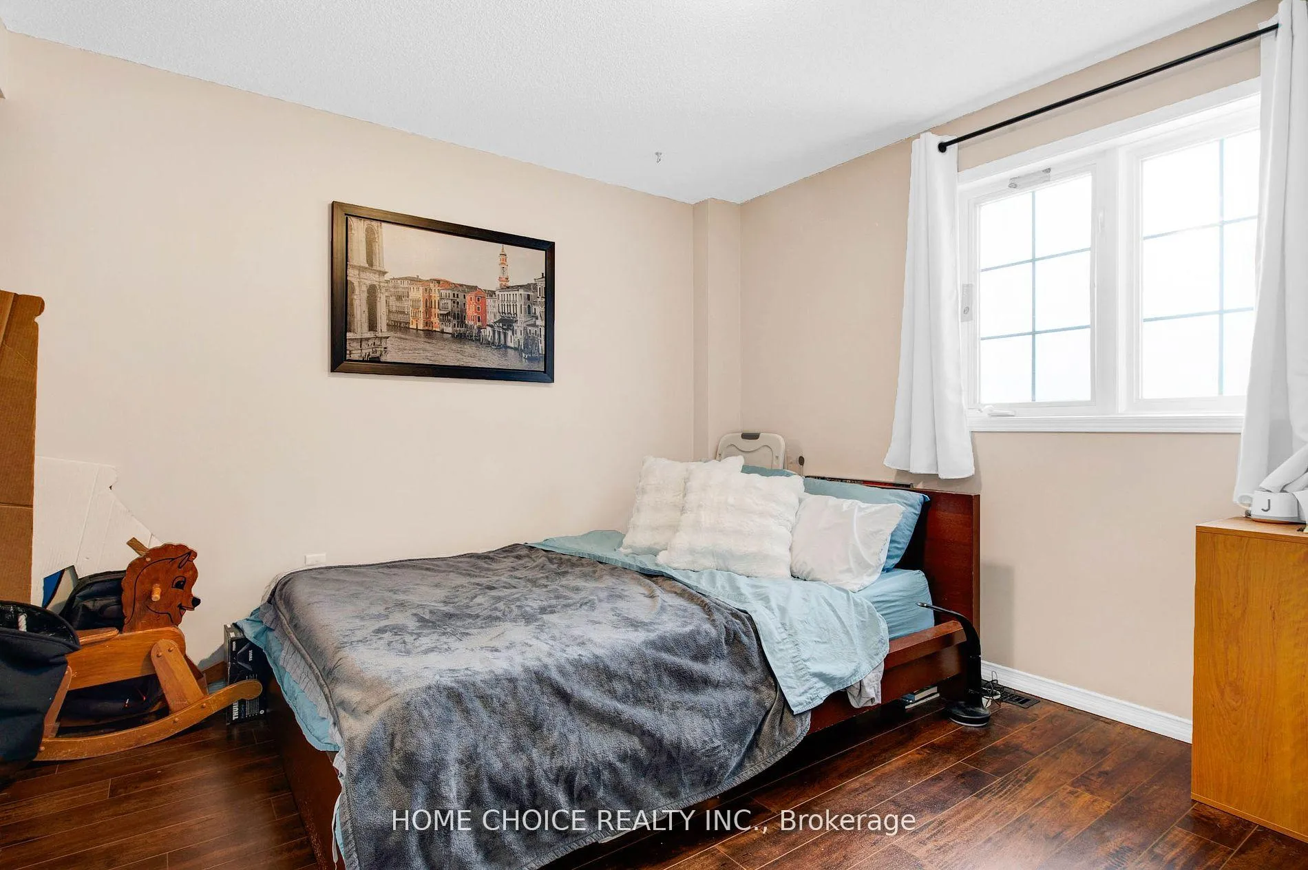 Photo 20 of 14 Snowy Owl Crescent, Barrie, Little Lake — HOMEH