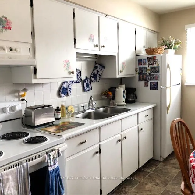 Photo 10 of 1144 North Street, Chatham-Kent, Dresden — HOMEH