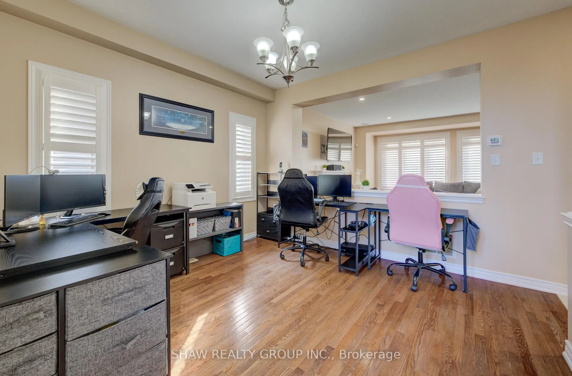 Photo 5 of 571 Stonehenge Drive, Hamilton, Ancaster — HOMEH