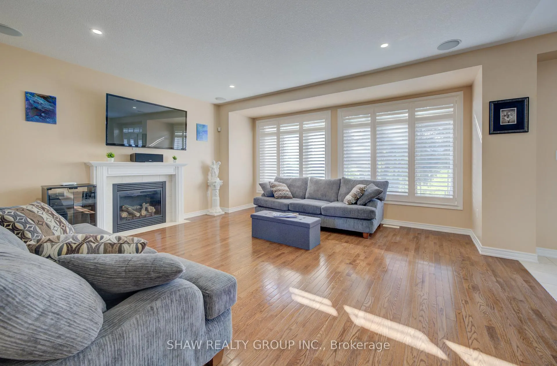 Photo 9 of 571 Stonehenge Drive, Hamilton, Ancaster — HOMEH