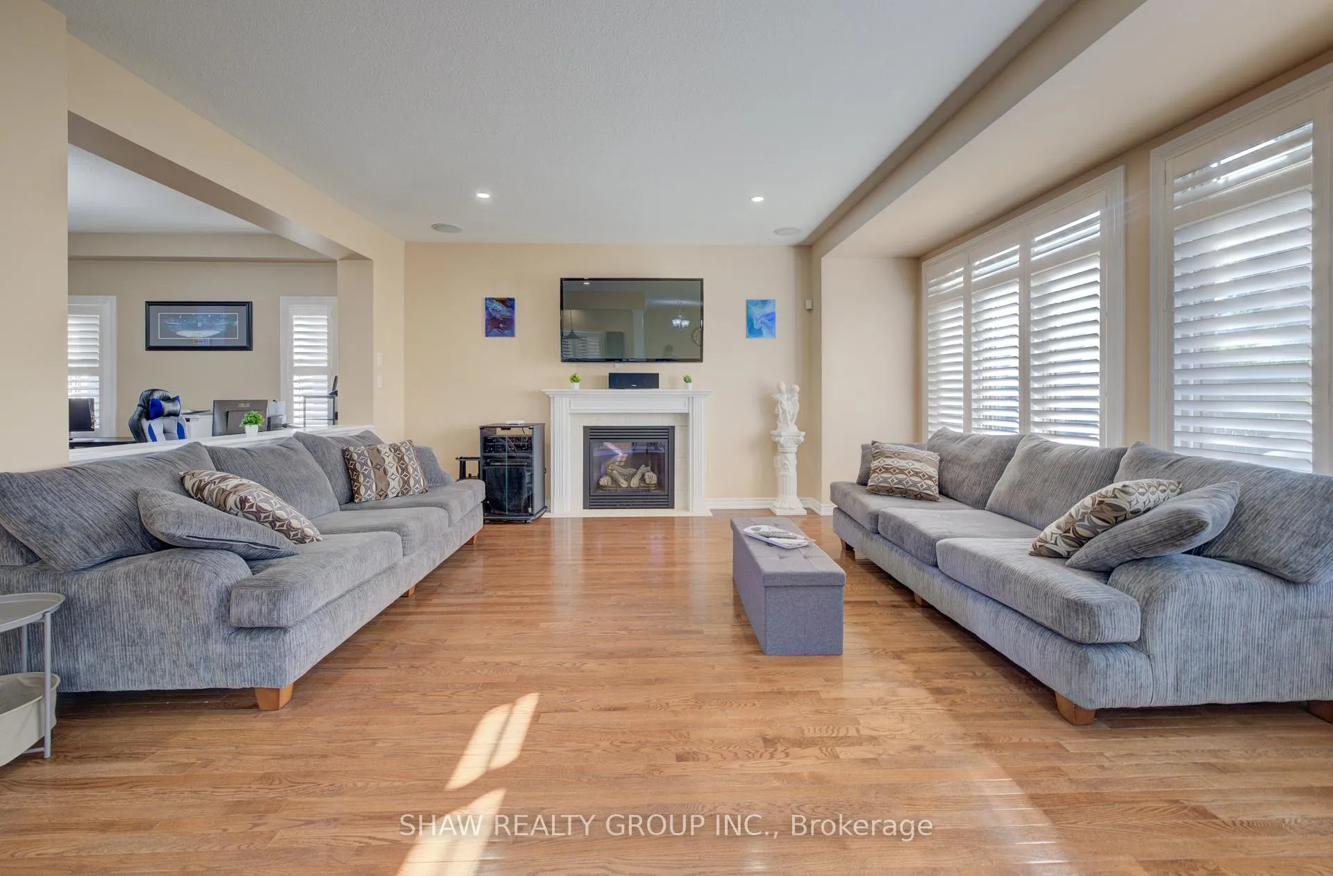 Photo 10 of 571 Stonehenge Drive, Hamilton, Ancaster — HOMEH