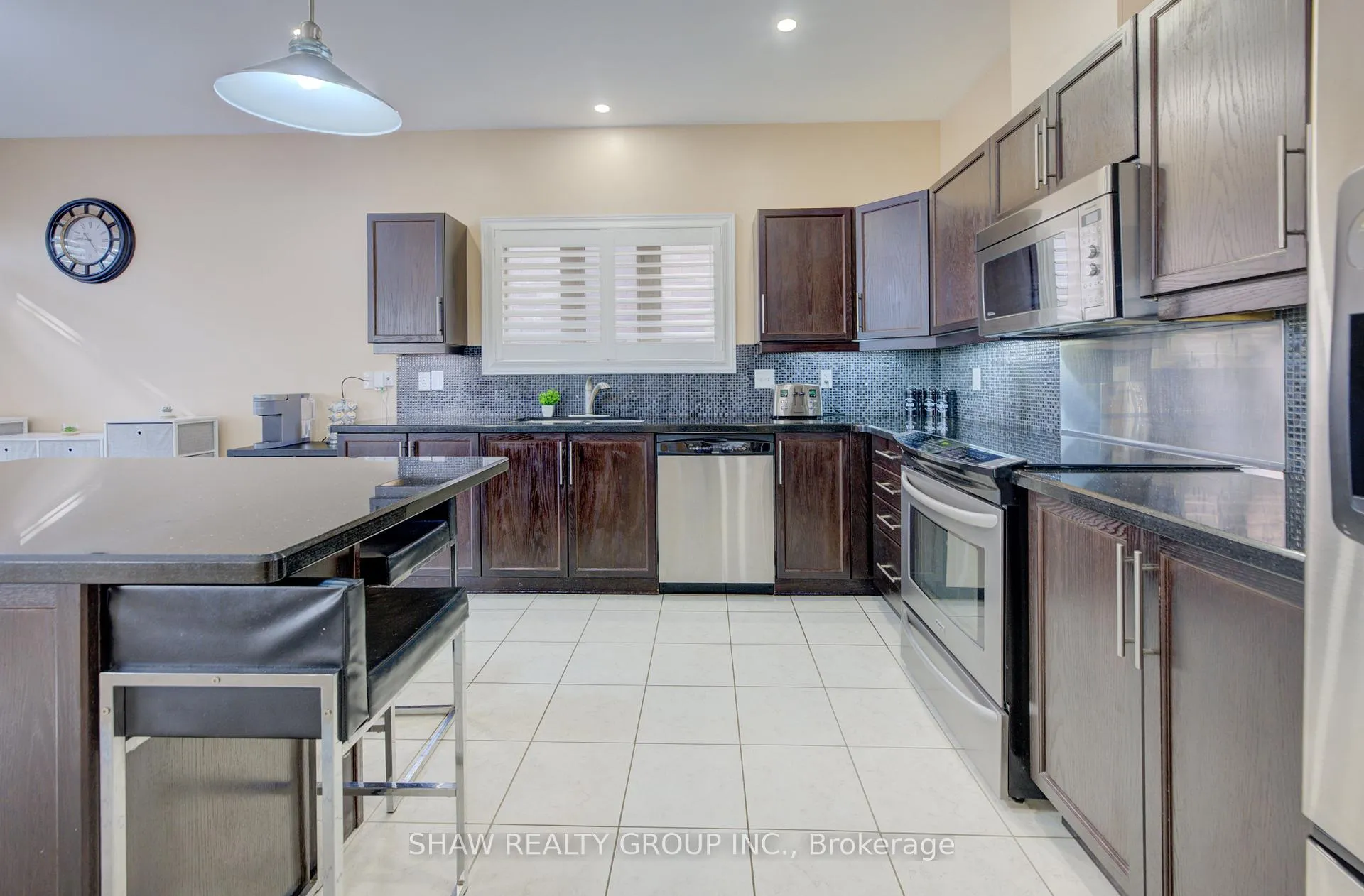 Photo 14 of 571 Stonehenge Drive, Hamilton, Ancaster — HOMEH