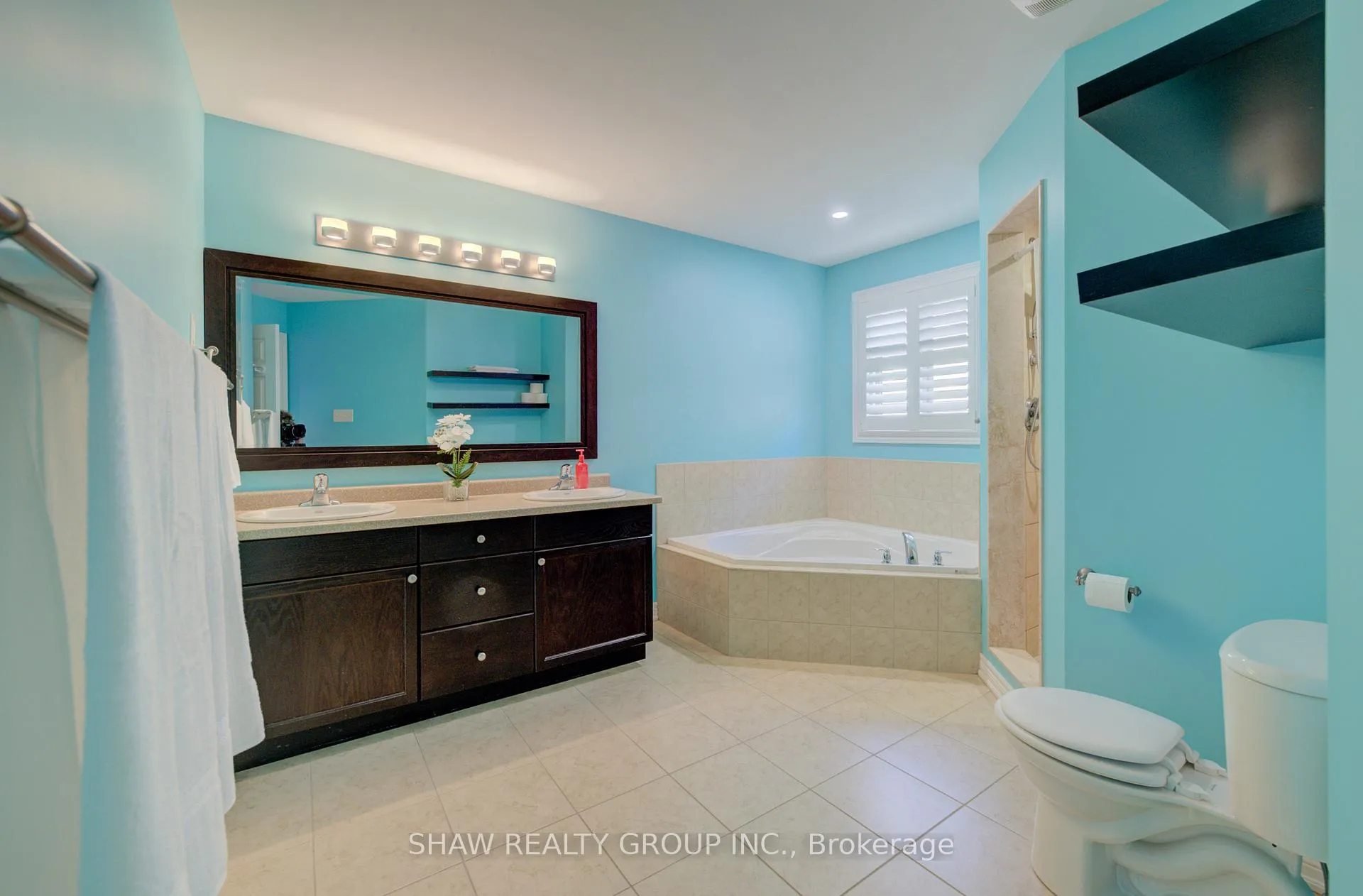 Photo 21 of 571 Stonehenge Drive, Hamilton, Ancaster — HOMEH