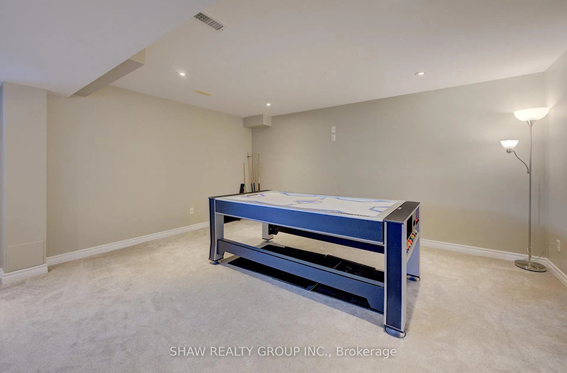 Photo 30 of 571 Stonehenge Drive, Hamilton, Ancaster — HOMEH