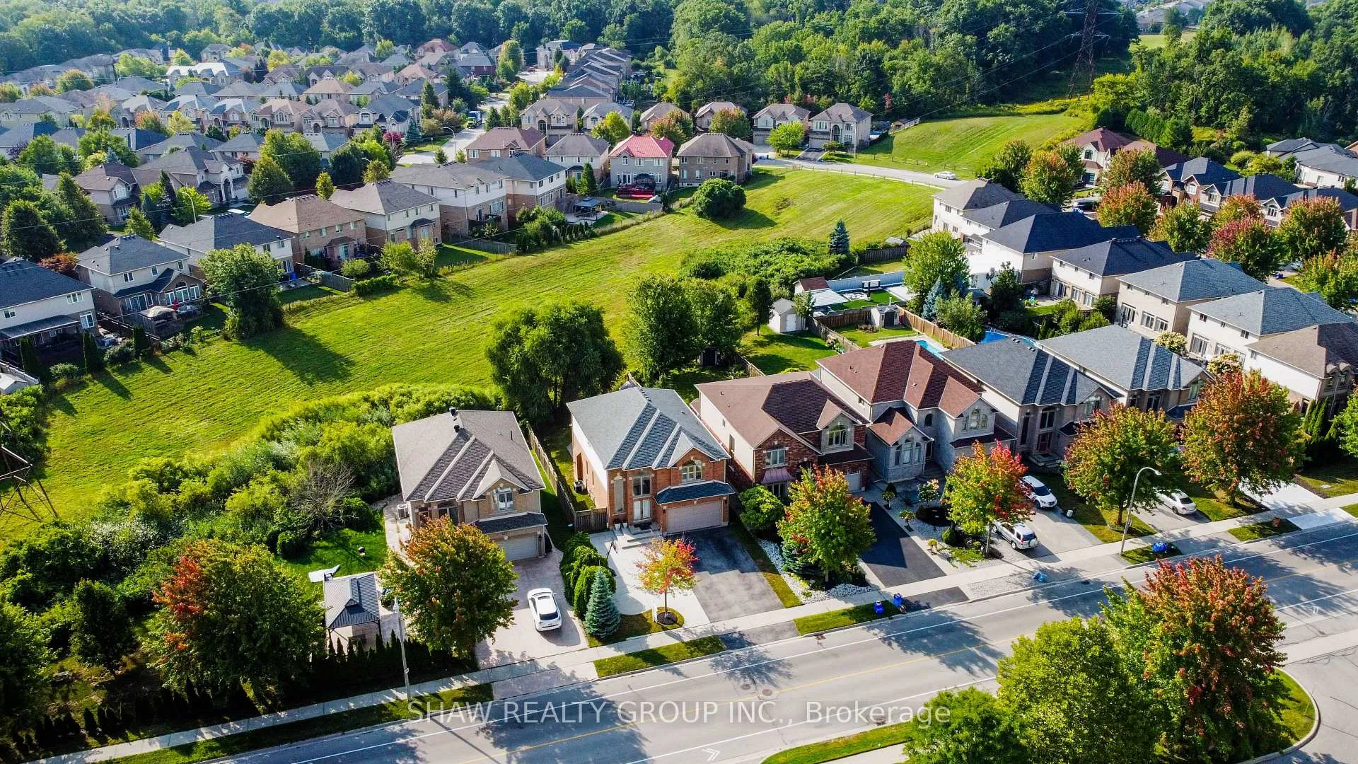 Photo 39 of 571 Stonehenge Drive, Hamilton, Ancaster — HOMEH