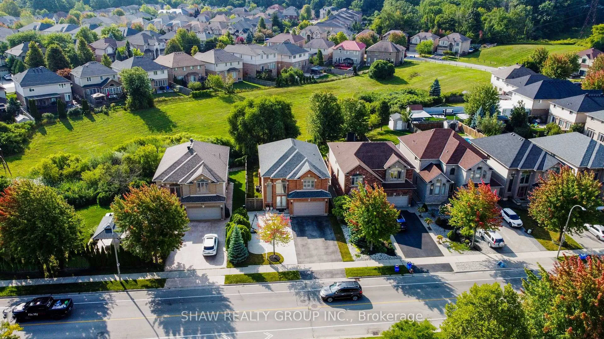 Photo 40 of 571 Stonehenge Drive, Hamilton, Ancaster — HOMEH