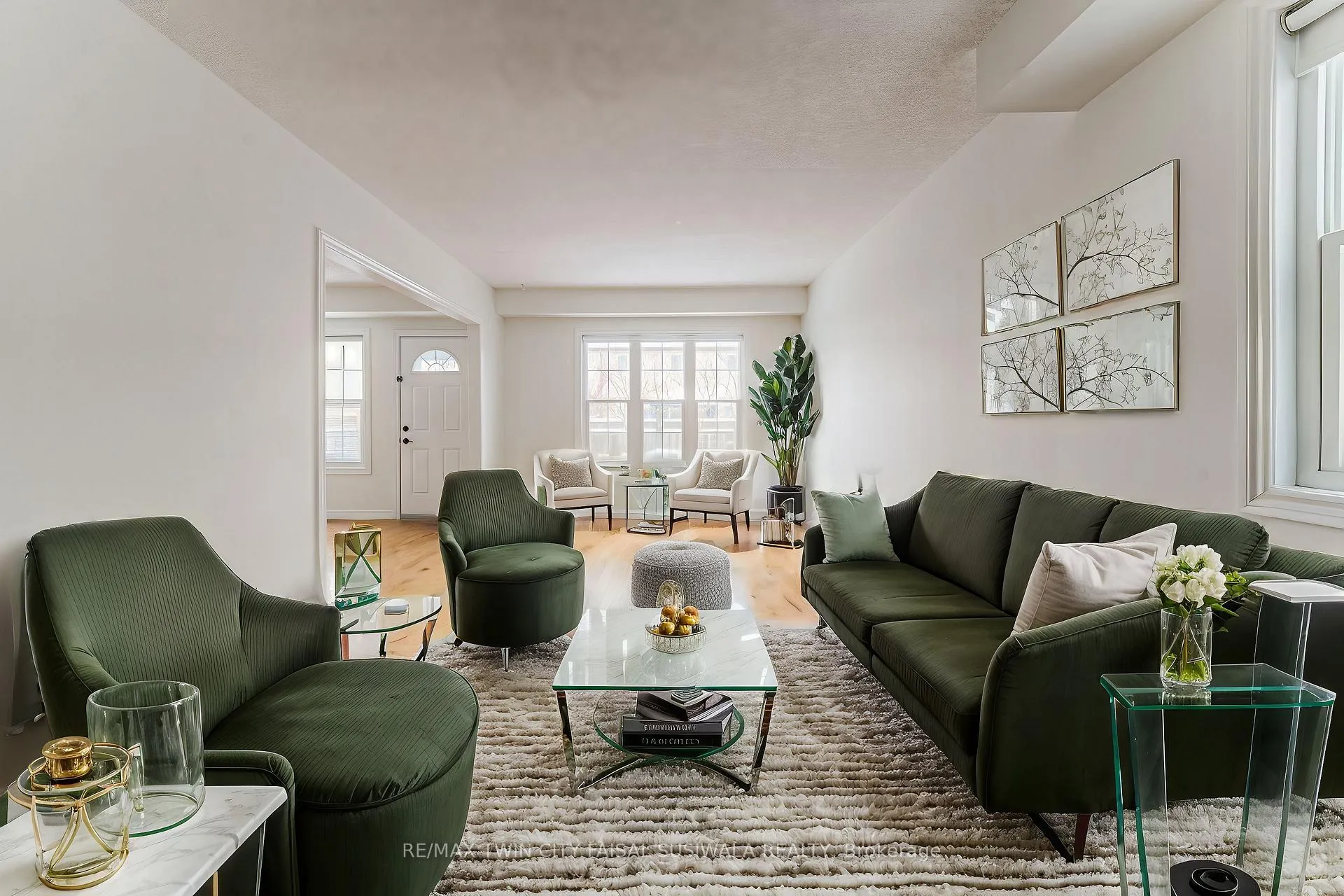 Photo 6 of 94 Sophia Crescent, Kitchener, Huron Park — HOMEH