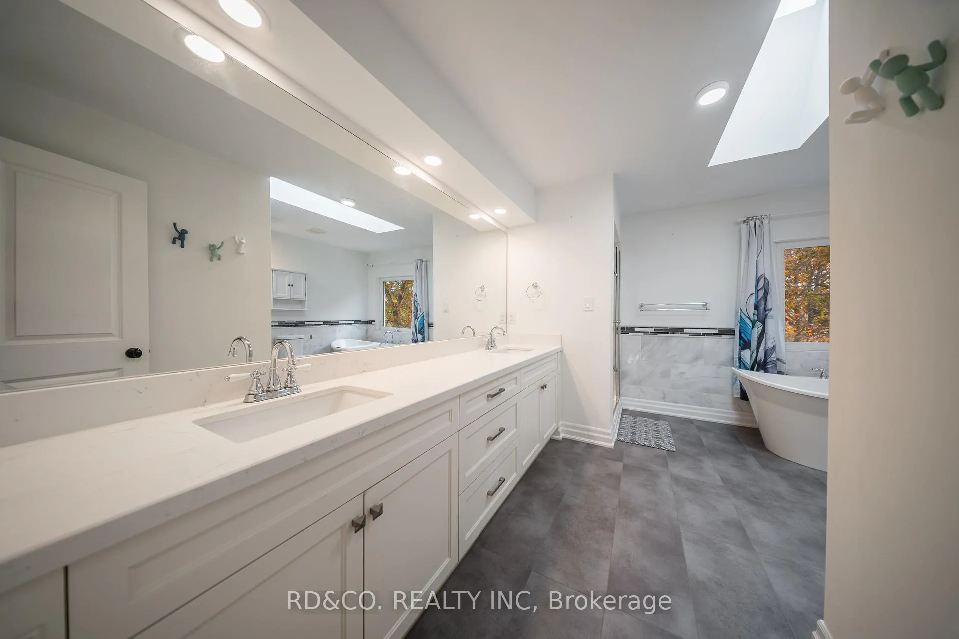 Photo 25 of 2102 Liverpool Road, Pickering, Liverpool — HOMEH