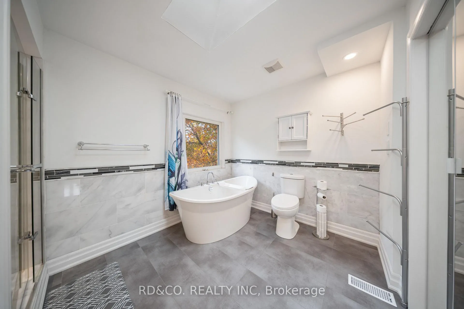 Photo 26 of 2102 Liverpool Road, Pickering, Liverpool — HOMEH