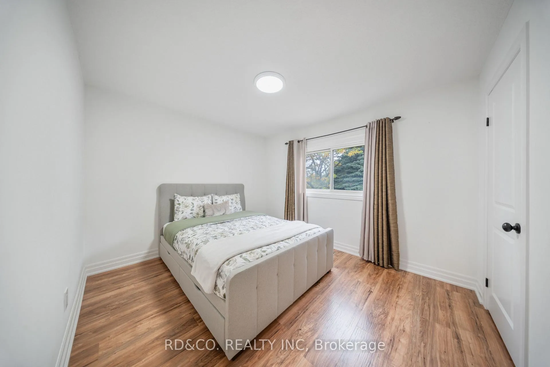 Photo 32 of 2102 Liverpool Road, Pickering, Liverpool — HOMEH