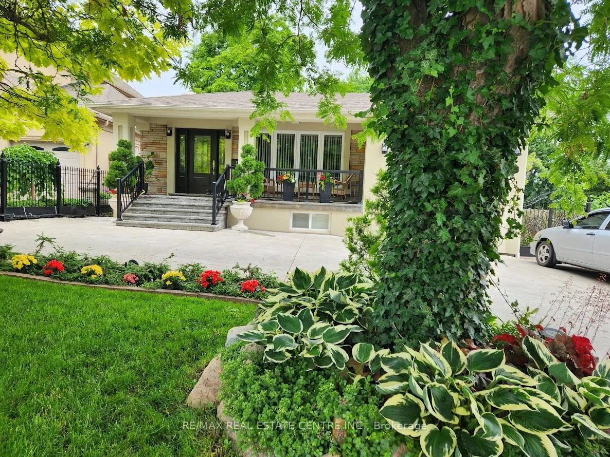 Photo 1 of 44 Burwick Avenue, Vaughan, West Woodbridge — HOMEH