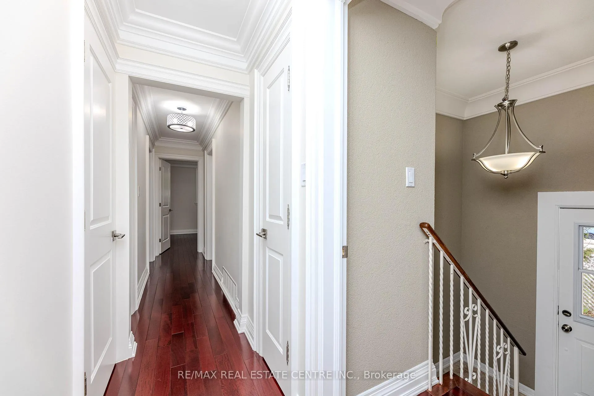 Photo 10 of 44 Burwick Avenue, Vaughan, West Woodbridge — HOMEH