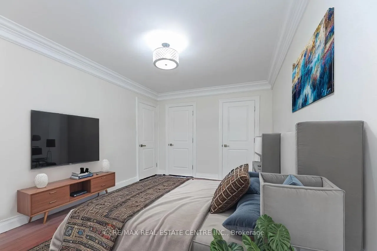 Photo 14 of 44 Burwick Avenue, Vaughan, West Woodbridge — HOMEH