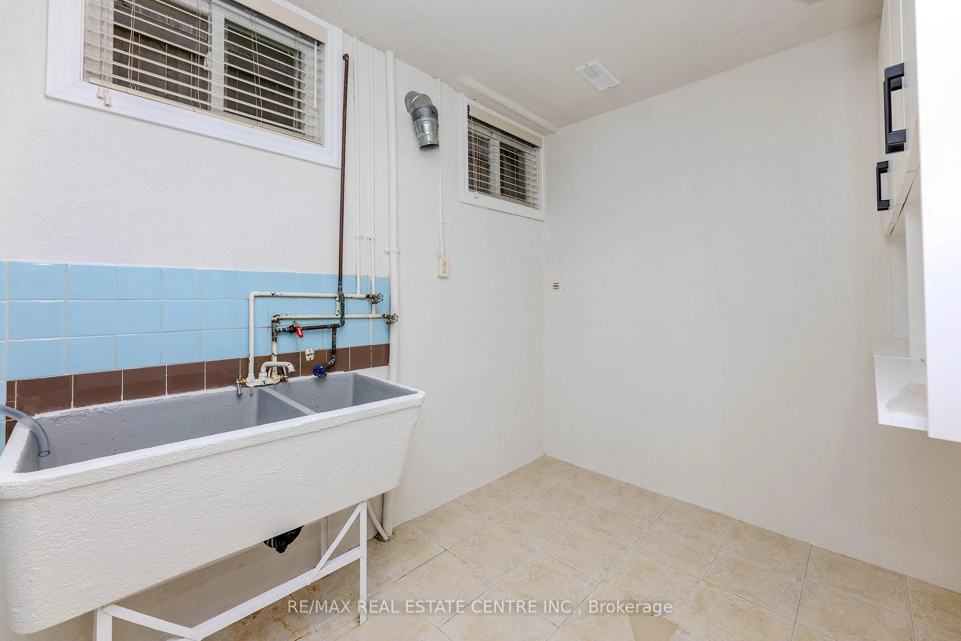 Photo 28 of 44 Burwick Avenue, Vaughan, West Woodbridge — HOMEH