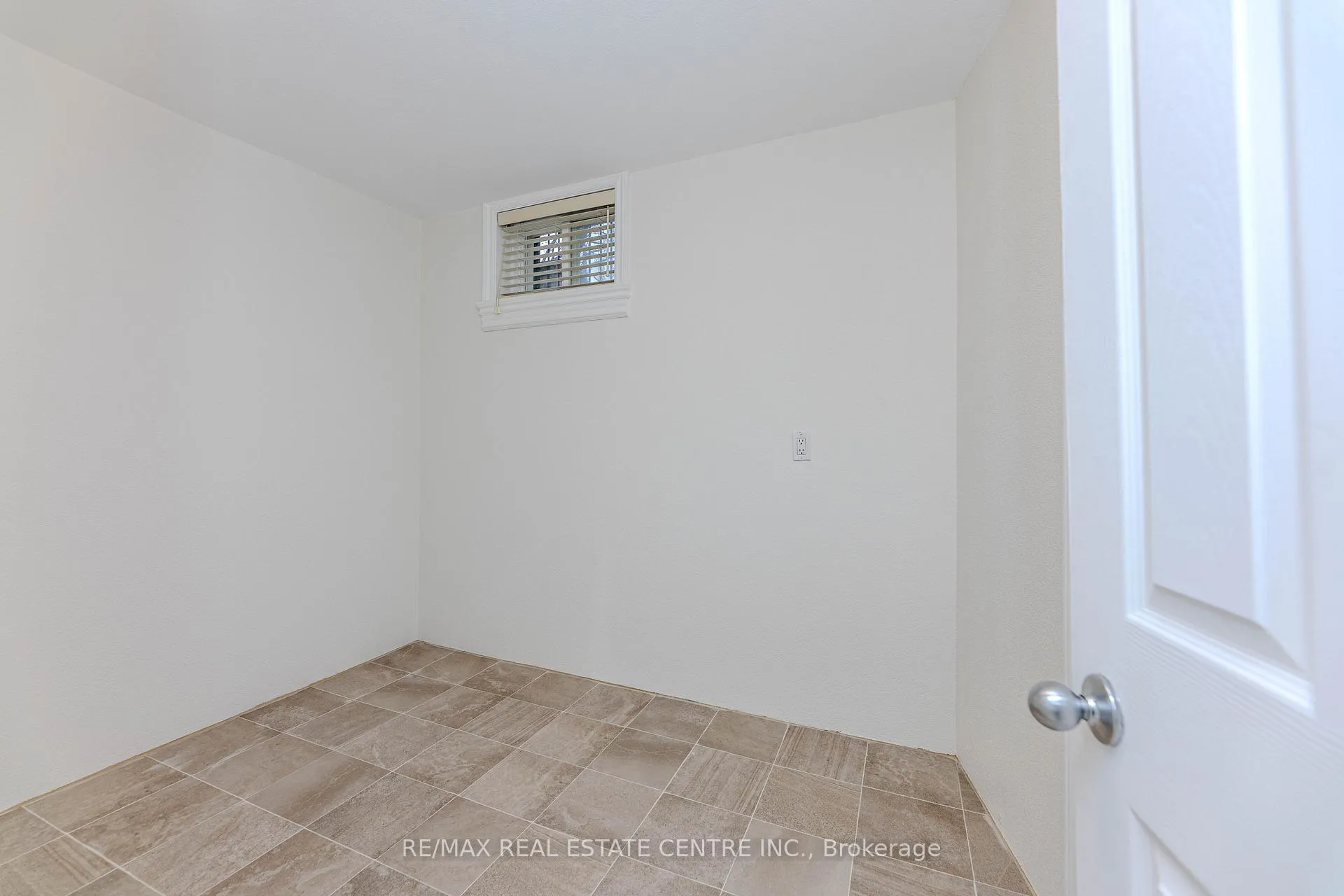 Photo 29 of 44 Burwick Avenue, Vaughan, West Woodbridge — HOMEH