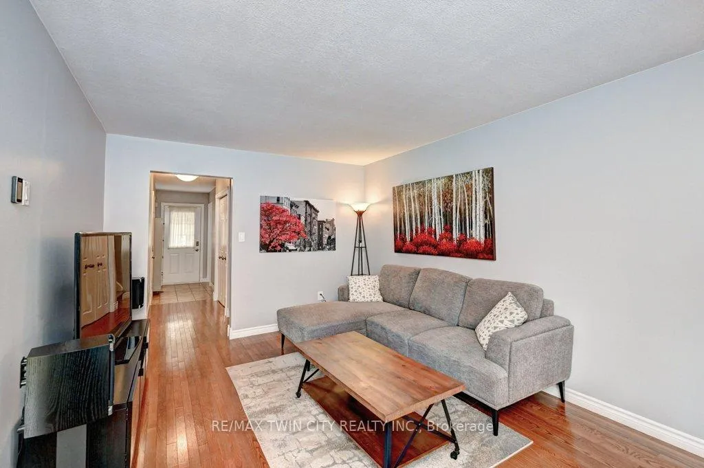 Photo 7 of 347 Bushview Crescent, Waterloo — HOMEH