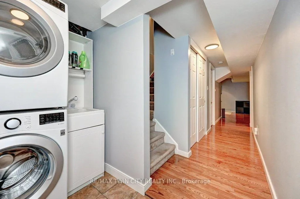 Photo 16 of 347 Bushview Crescent, Waterloo — HOMEH