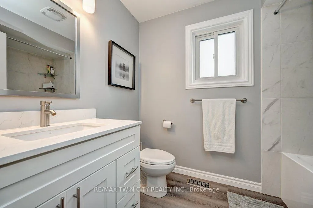Photo 29 of 347 Bushview Crescent, Waterloo — HOMEH