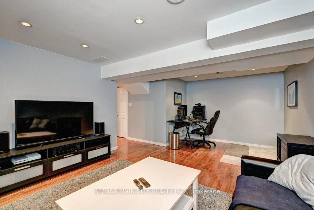 Photo 38 of 347 Bushview Crescent, Waterloo — HOMEH