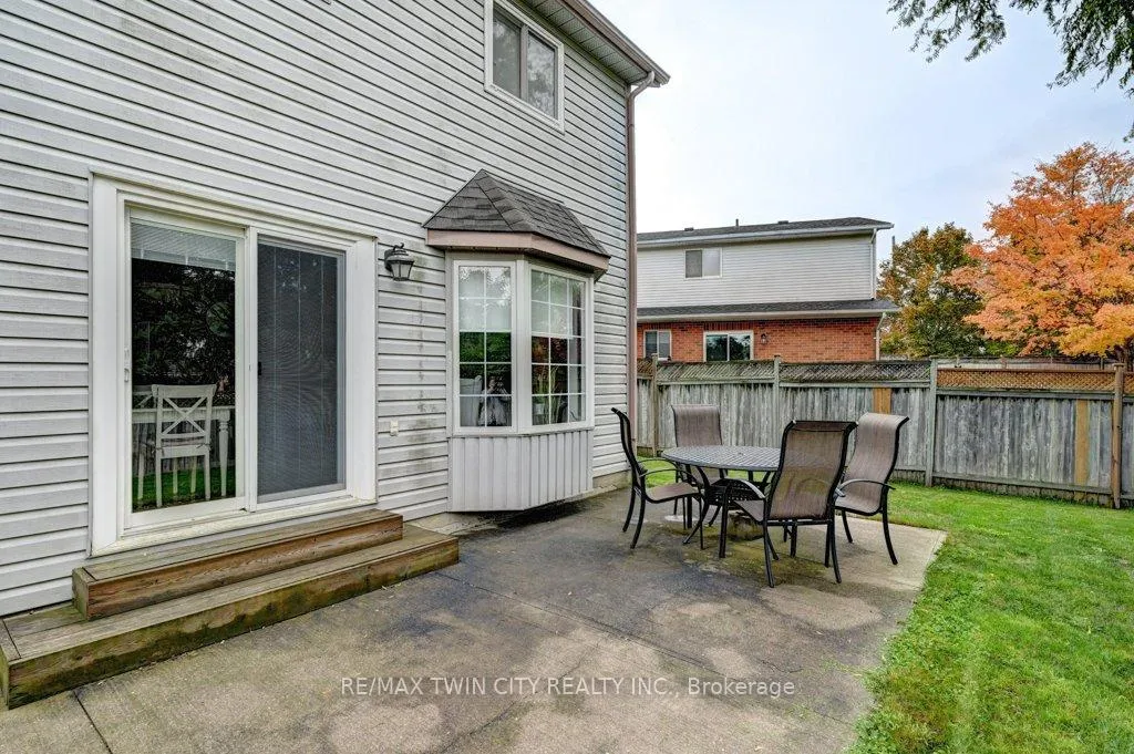 Photo 43 of 347 Bushview Crescent, Waterloo — HOMEH