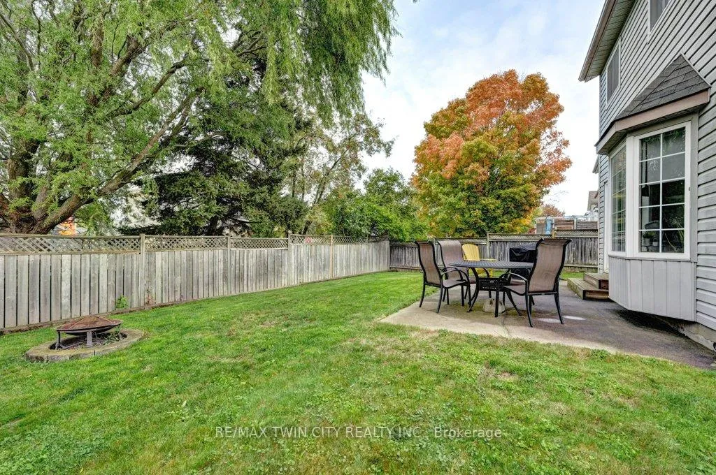 Photo 45 of 347 Bushview Crescent, Waterloo — HOMEH