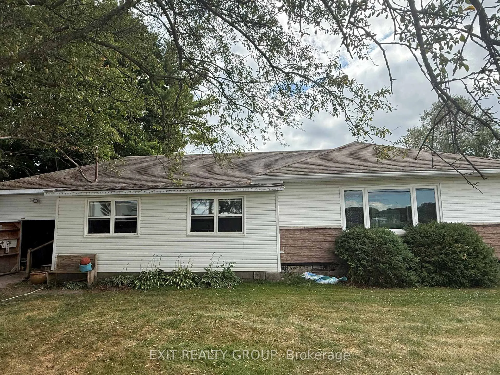 Photo 1 of 1126 County Rd 10, Prince Edward County, Picton — HOMEH